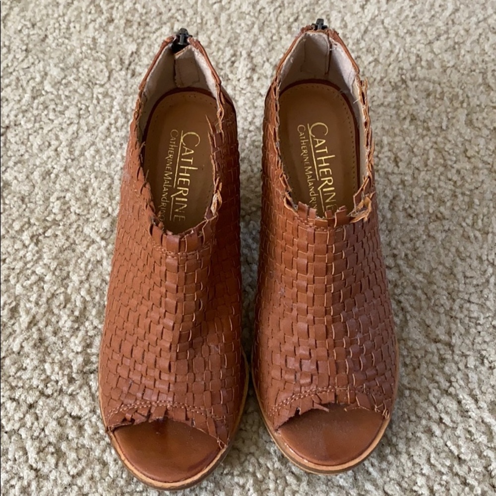 New Catherine Malandrino Booties Sz 6